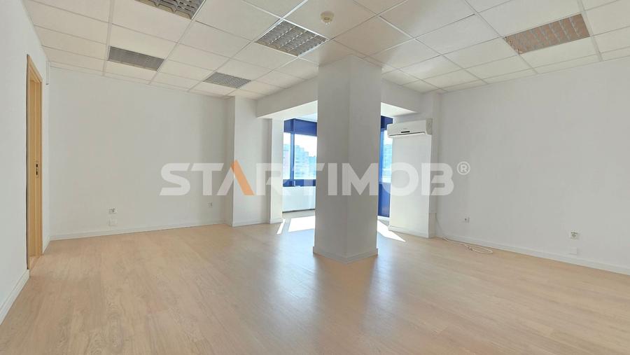 Birou, de 320.73999023438 mp, în Centrul Civic