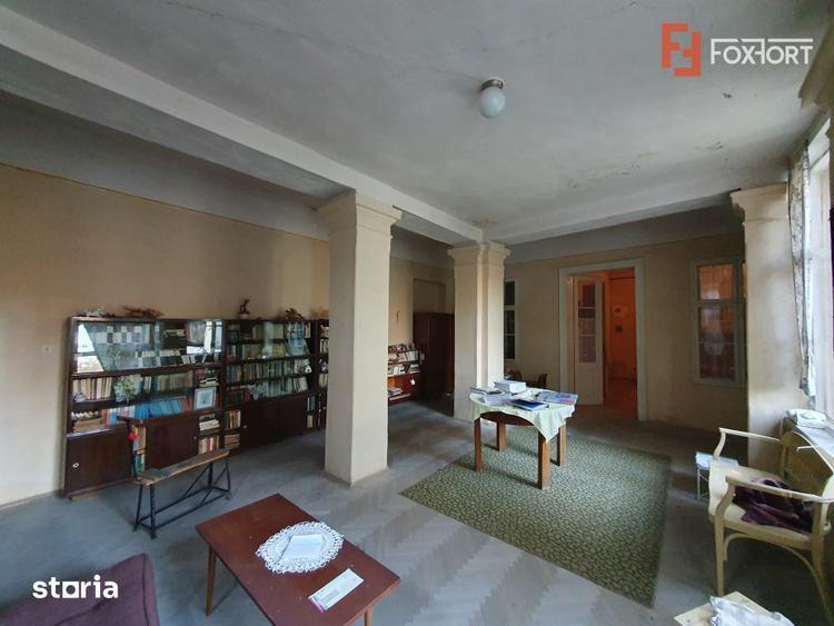 Apartament cu 5 camere nedecomandat, mobilat în Central