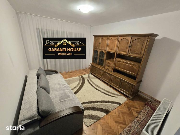 Apartament cu 3 camere decomandat în Săsar