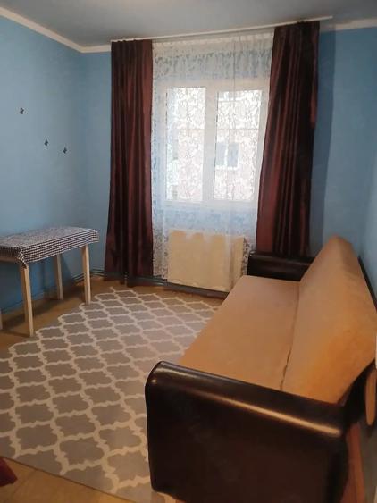 Apartament cu 2 camere semidecomandat în Vasile Aaron