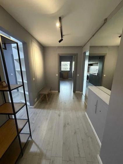 Apartament cu 3 camere decomandat în Doamna Ghica