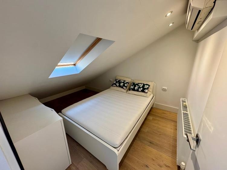 Apartament cu 4 camere, mobilat în Central