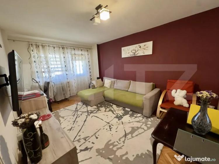 Apartament cu 3 camere decomandat în Central