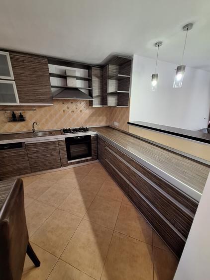 Casă individuală cu 3 camere cu Canalizare în Dumbrăvița