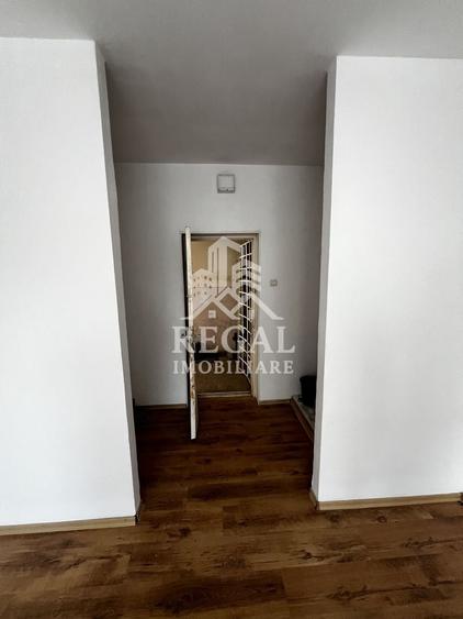 Spațiu comercial, de 21 mp, în Central