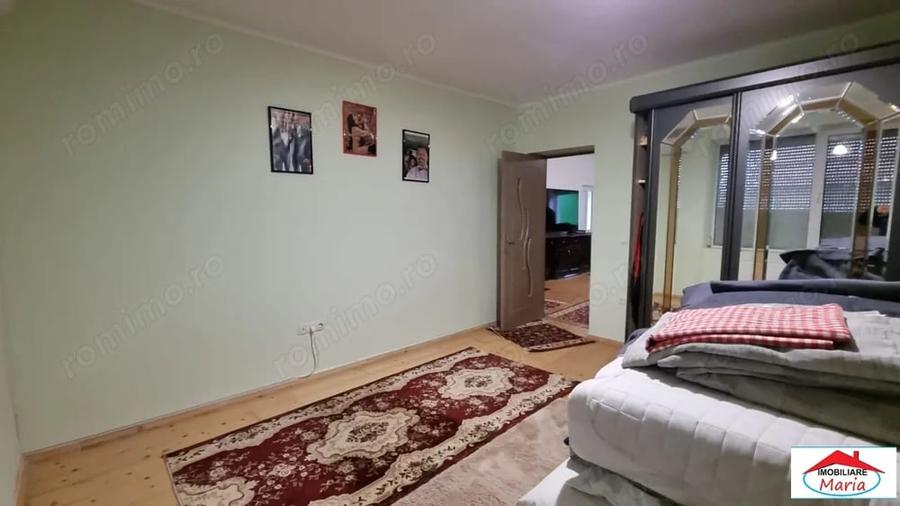 Casă cu 3 camere cu Canalizare în Semicentral