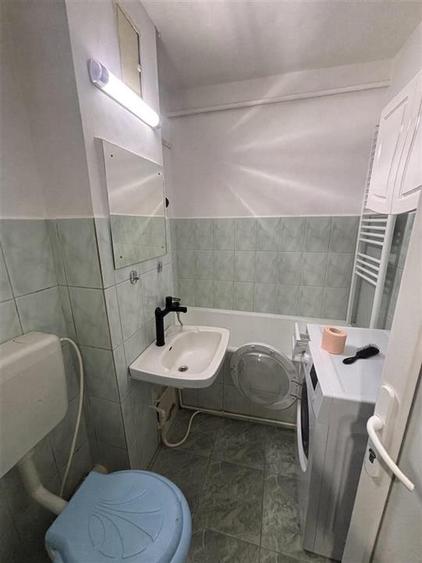 Garsonieră decomandată în Astra