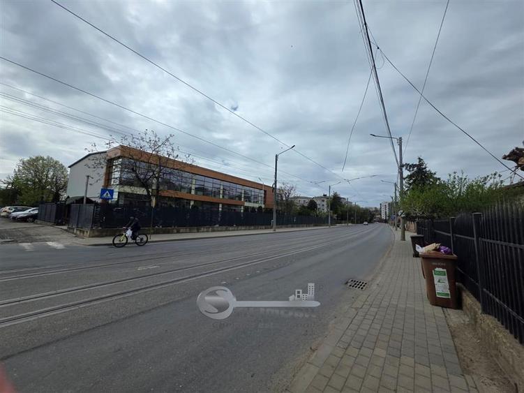 Teren Construcții intravilan de 1353 mp, în Tătărași