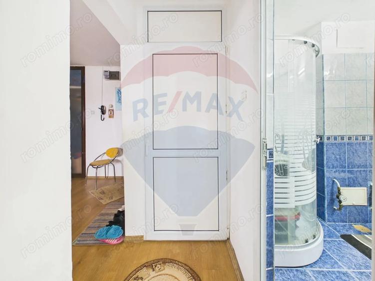 Apartament cu 4 camere semidecomandat, mobilat în Rahova