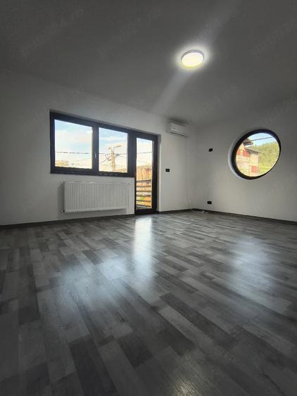 Casă cu 5 camere cu Teren 365 Mp în Central