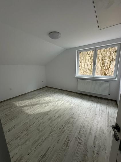 Casă cu 4 camere în Corunca