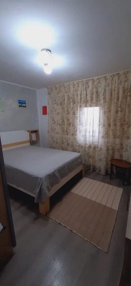 Apartament cu 2 camere decomandat în Roman