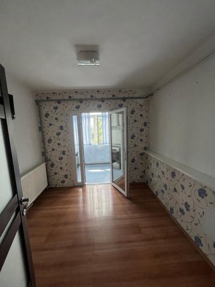 Apartament cu 2 camere decomandat în Rovine