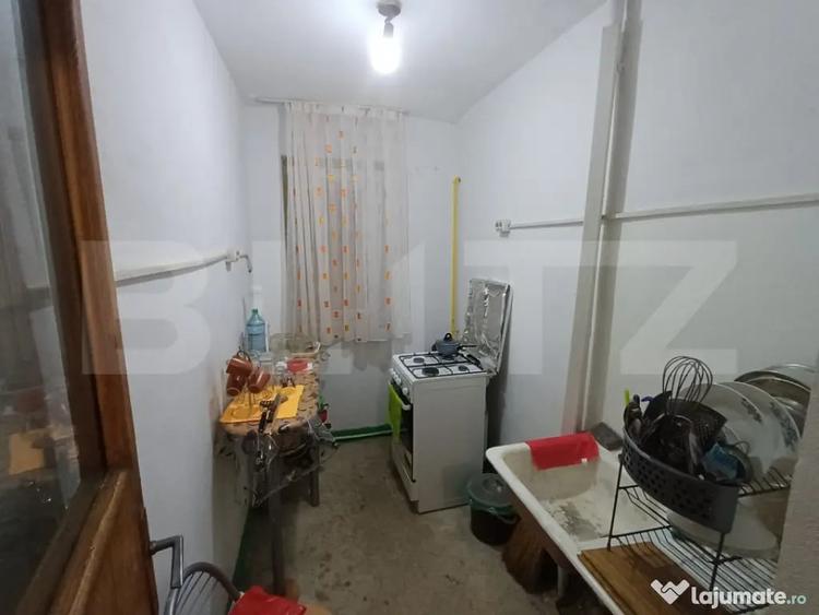 Apartament cu 2 camere - zona 9 Mai - 4