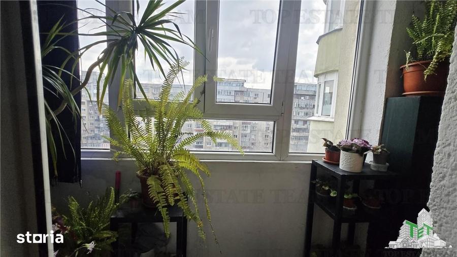 Apartament cu 3 camere semidecomandat, mobilat în Crângași