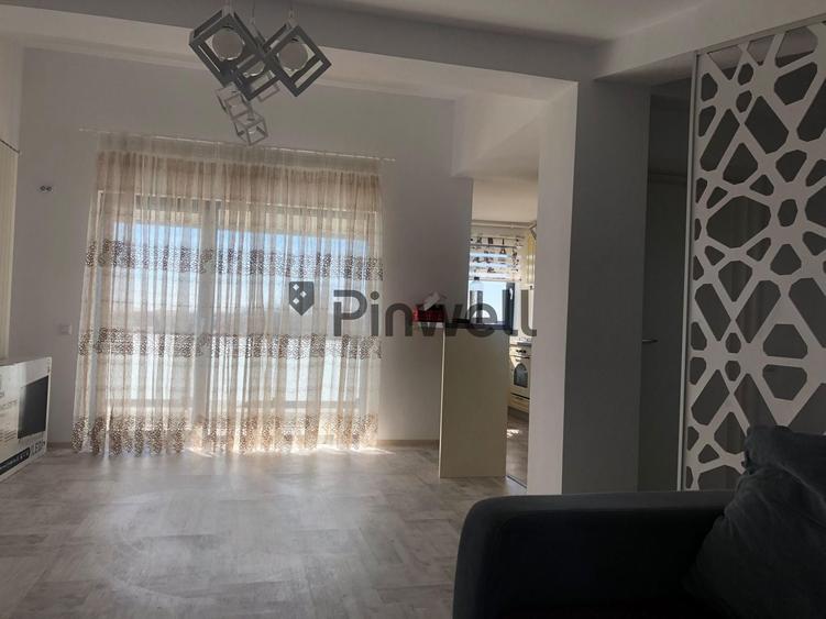 Apartament cu 3 camere decomandat, mobilat în Central