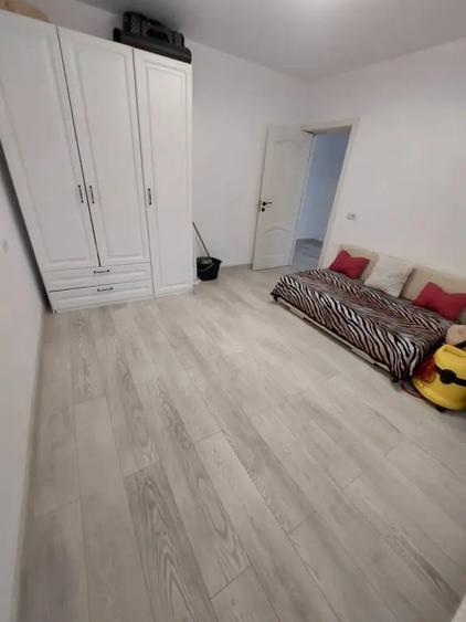 Casă cu 3 camere în Hemeiuș