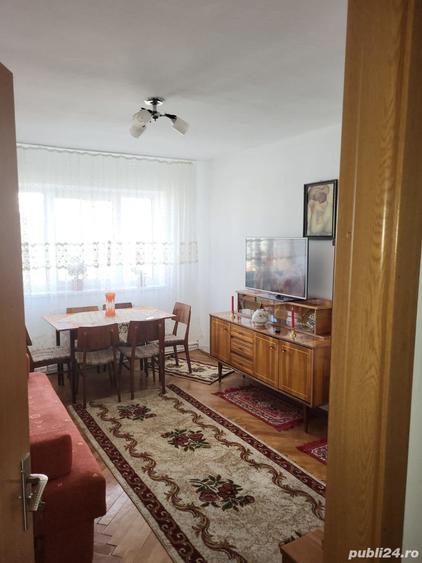 Apartament cu 3 camere decomandat în Marginea