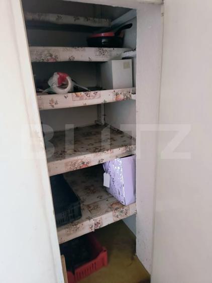 Apartament cu 3 camere decomandat, mobilat în Exterior Vest