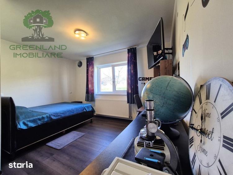 Casă cu 4 camere cu Teren 1430 Mp în Bucium