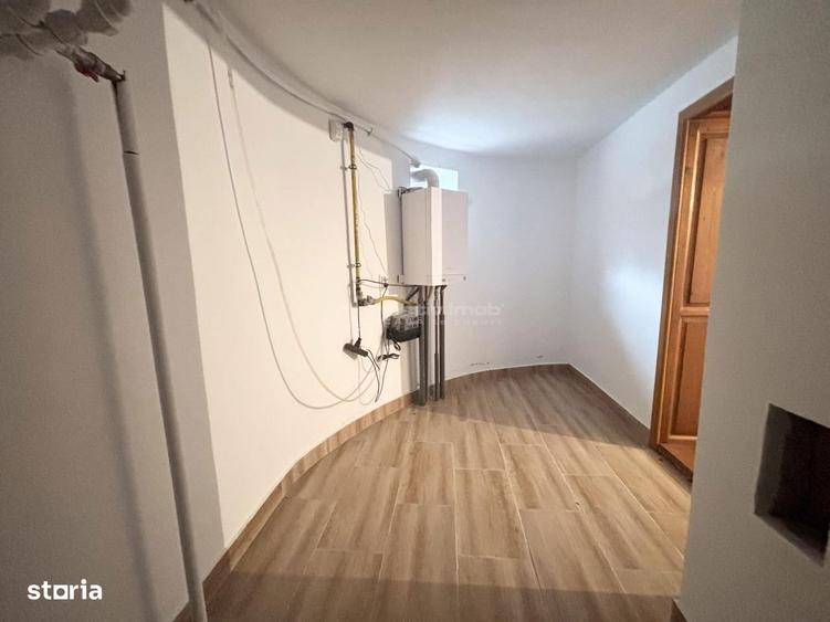 Casă cu 5 camere cu Teren 471 Mp în Cantemir