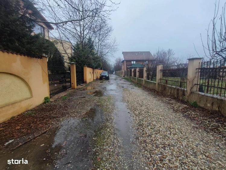 Casă individuală cu 14 camere cu Canalizare în Cernica