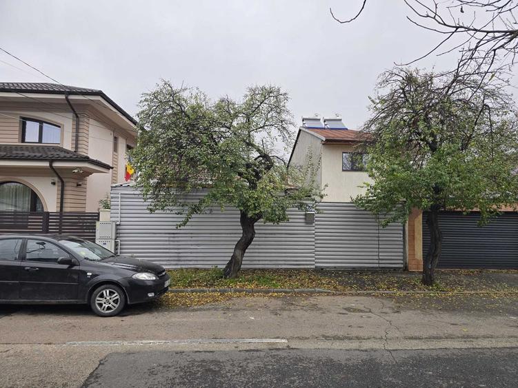 Casă cu 4 camere cu Teren 246 Mp în Bucureștii Noi