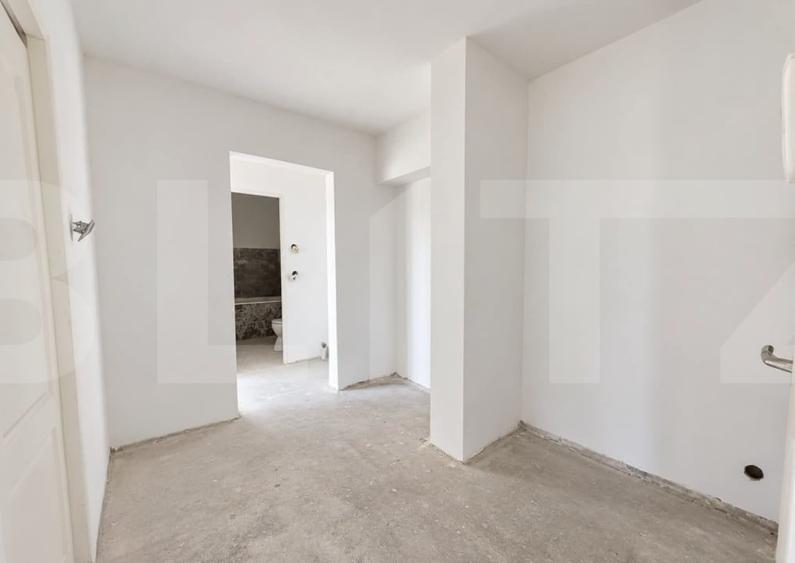 Apartament cu 2 camere decomandat în Lenin