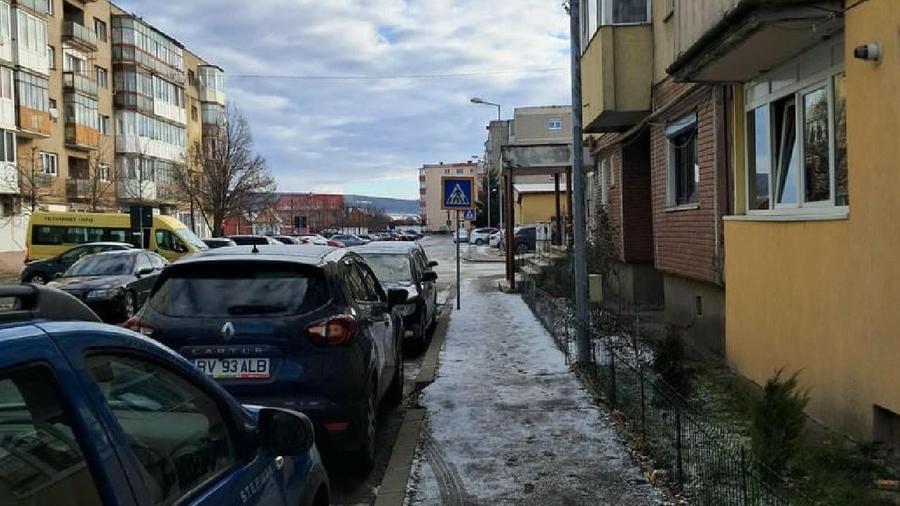 Apartament cu 3 camere decomandat în Feldioara