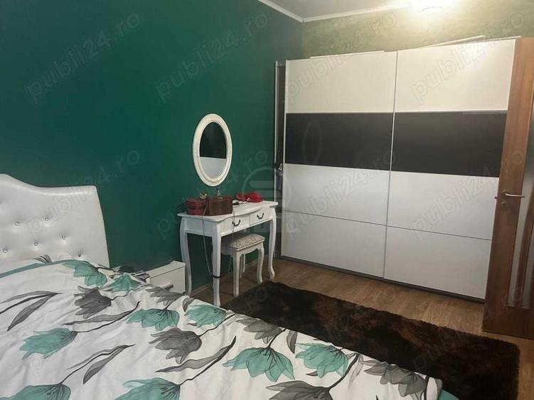 Apartament cu 3 camere semidecomandat în Florești