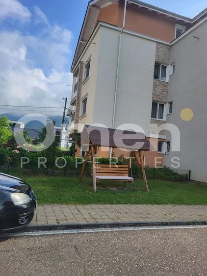 Apartament cu 2 camere semidecomandat, mobilat în Est