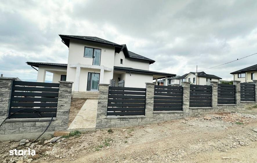 Casă cu 3 camere cu Teren 320 Mp în Valea Adâncă