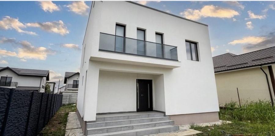 Casă cu 4 camere în Central