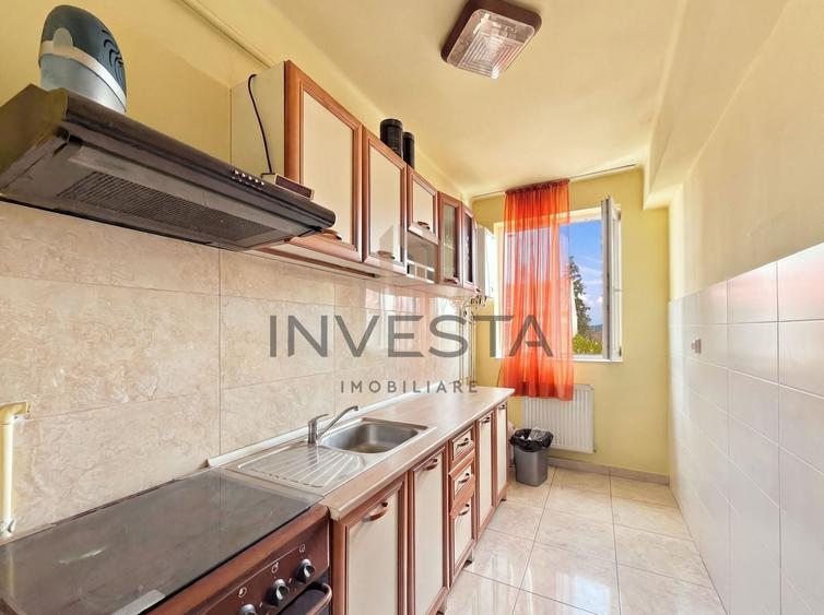 Apartament cu 2 camere semidecomandat, mobilat în Central
