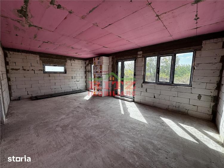 Casă cu 3 camere cu Teren 700 Mp în Central