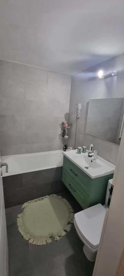 Apartament cu 3 camere decomandat în Mărgeanului