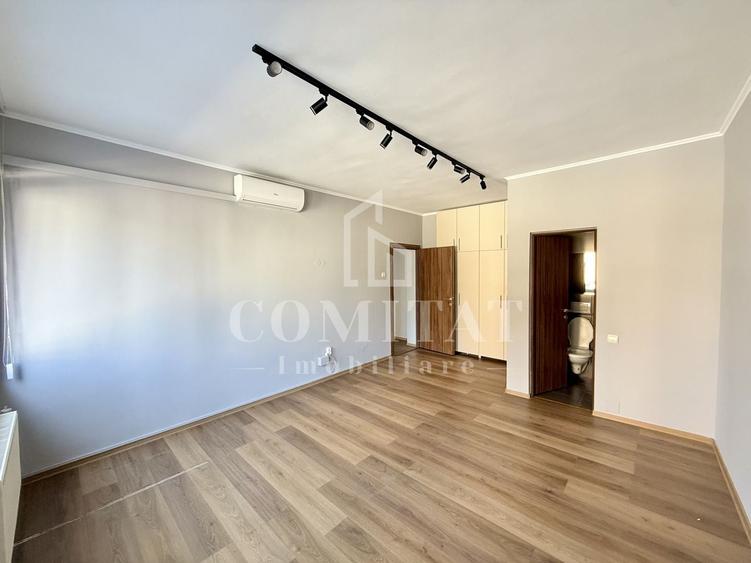 Birou, de 42.689998626709 mp, în Zorilor