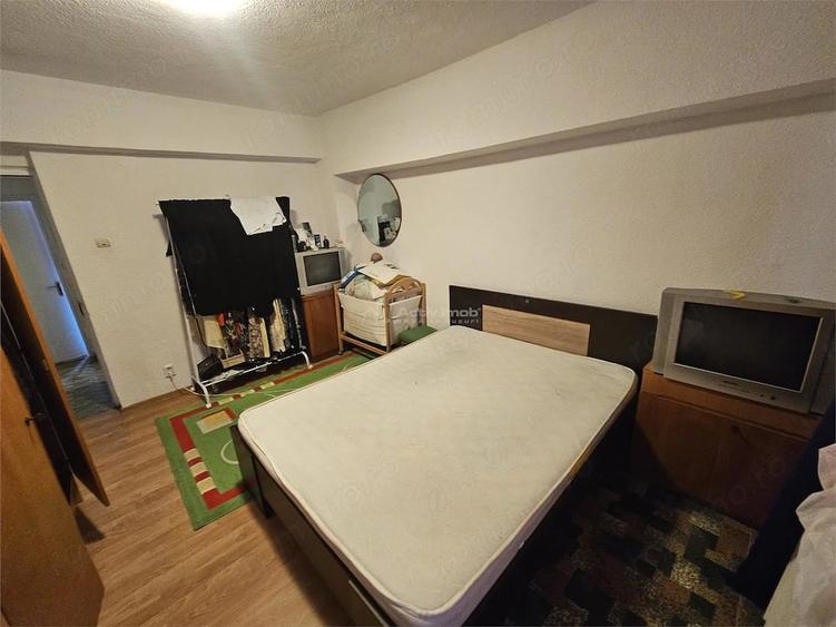 Apartament cu 3 camere decomandat în Ultracentral
