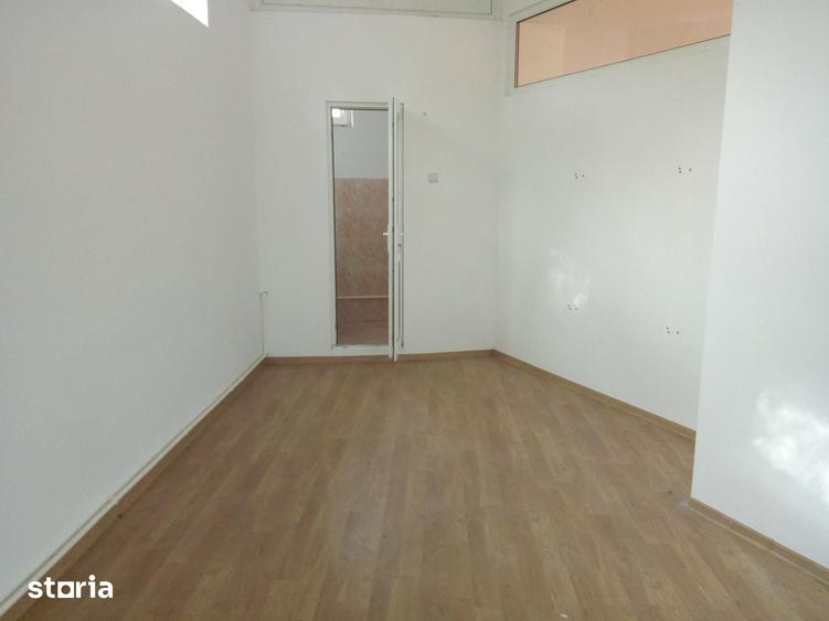 Tomis 3, spatiu 50 mp cu 2 intrari - 1