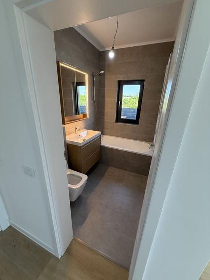 Casă cu 4 camere cu Teren 400 Mp în Corbeanca