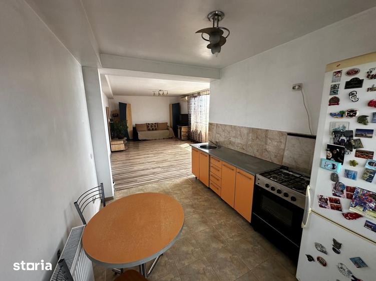 Casă cu 7 camere cu Teren 417 Mp în Ciorogârla