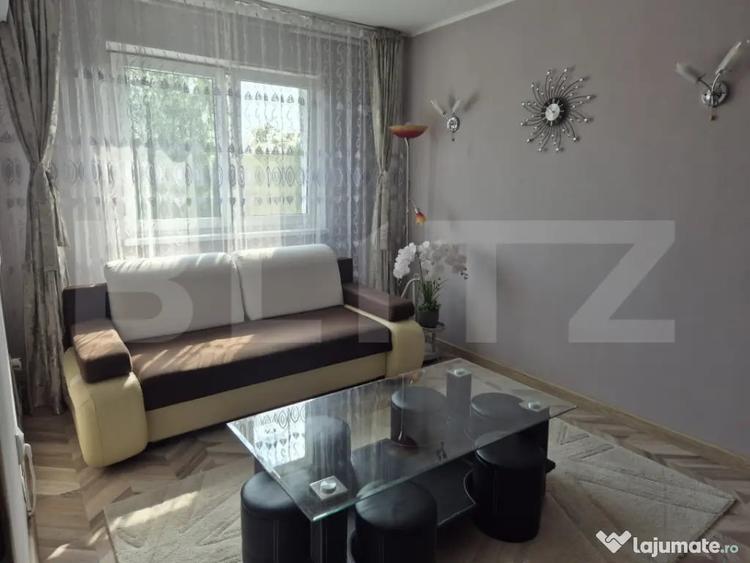 Apartament cu 3 camere semidecomandat în Florilor