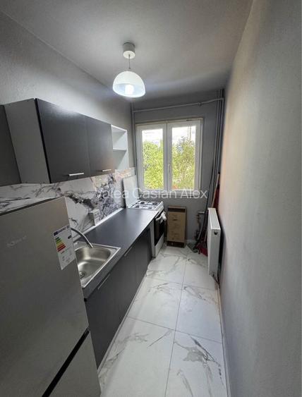 Inchiriez apartament 2 camere