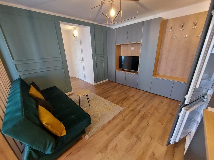 Apartament cu 2 camere semidecomandat în Florești