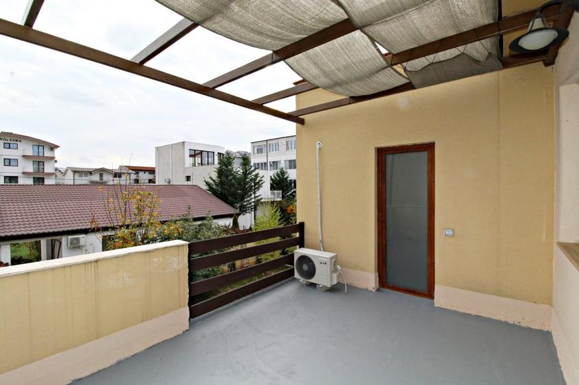 Casă individuală cu 7 camere cu Canalizare în Mamaia