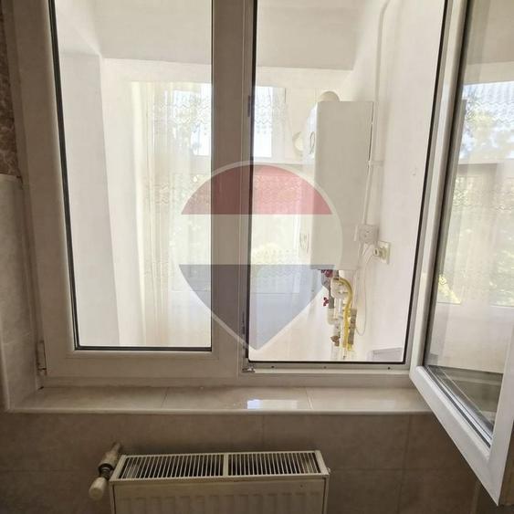 Apartament cu 3 camere decomandat în Nord-Est