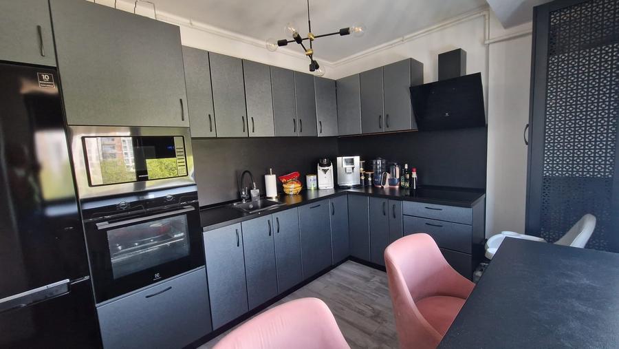 Apartament cu 2 camere decomandat în Lipovei
