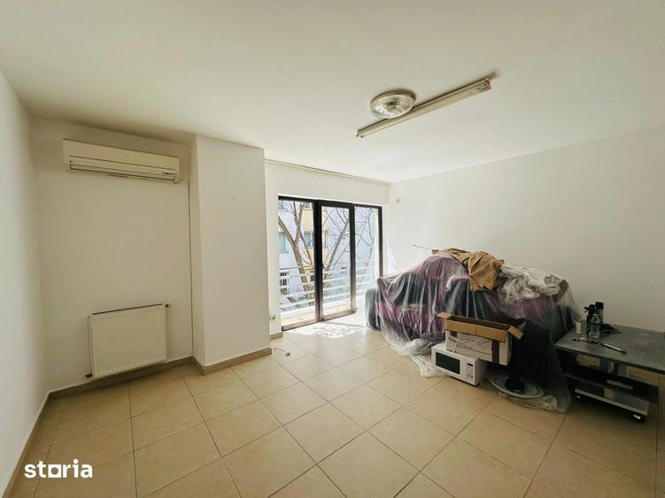 Apartament cu 3 camere decomandat în Obor