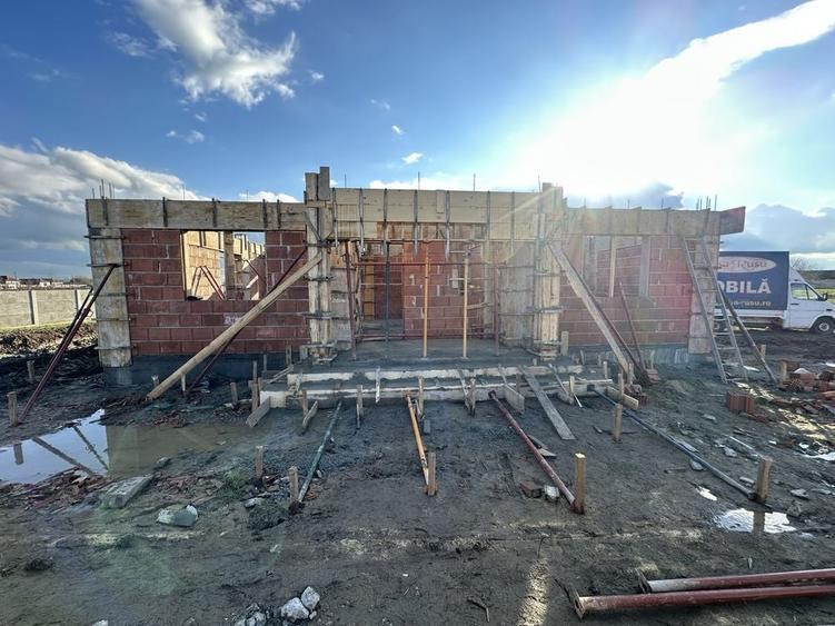 Casă cu 3 camere în Central