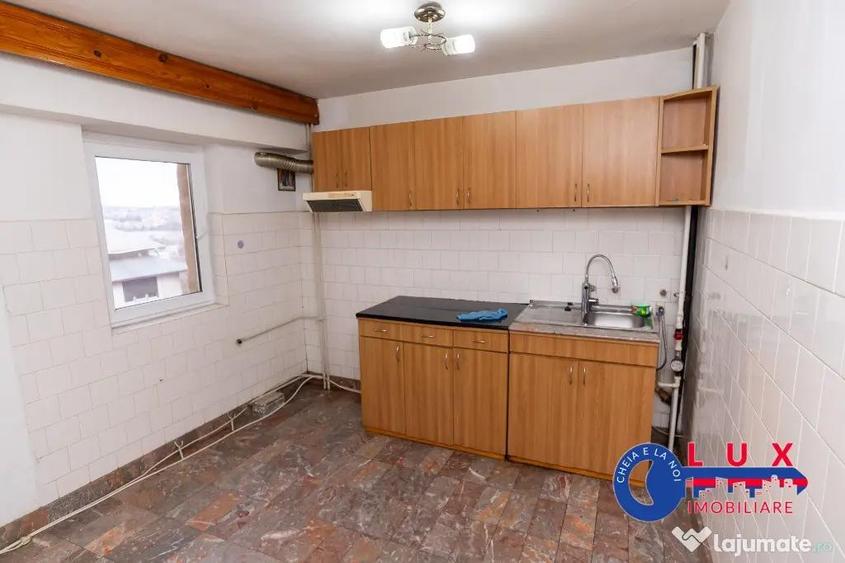 Apartament cu 2 camere decomandat în Dallas